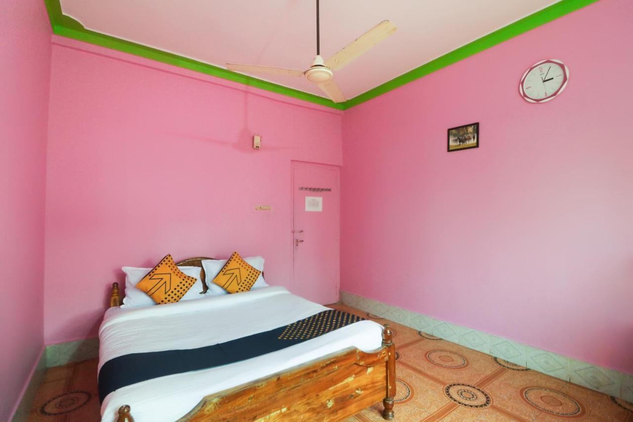 SPOT ON 65043 Hotel Kalinga Palace Kendrapara Bagian luar foto