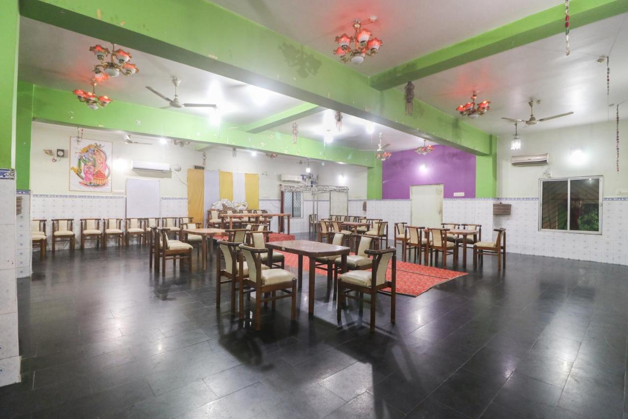 SPOT ON 65043 Hotel Kalinga Palace Kendrapara Bagian luar foto